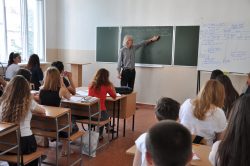 Профессор из Фрайбурга читал лекции студентам КБГУ