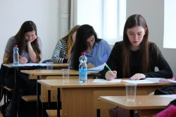 В КБГУ прошли открытые олимпиады для школьников по биологии и географии
