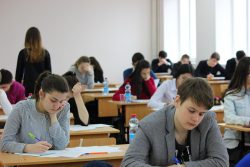 В КБГУ прошли открытые олимпиады для школьников по биологии и географии