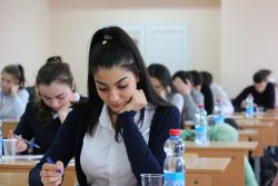 В КБГУ прошли открытые олимпиады для школьников по биологии и географии