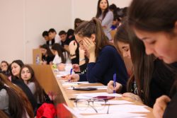 В КБГУ прошли открытые олимпиады для школьников по биологии и географии
