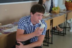 Акция  "Яблоки вместо сигарет"