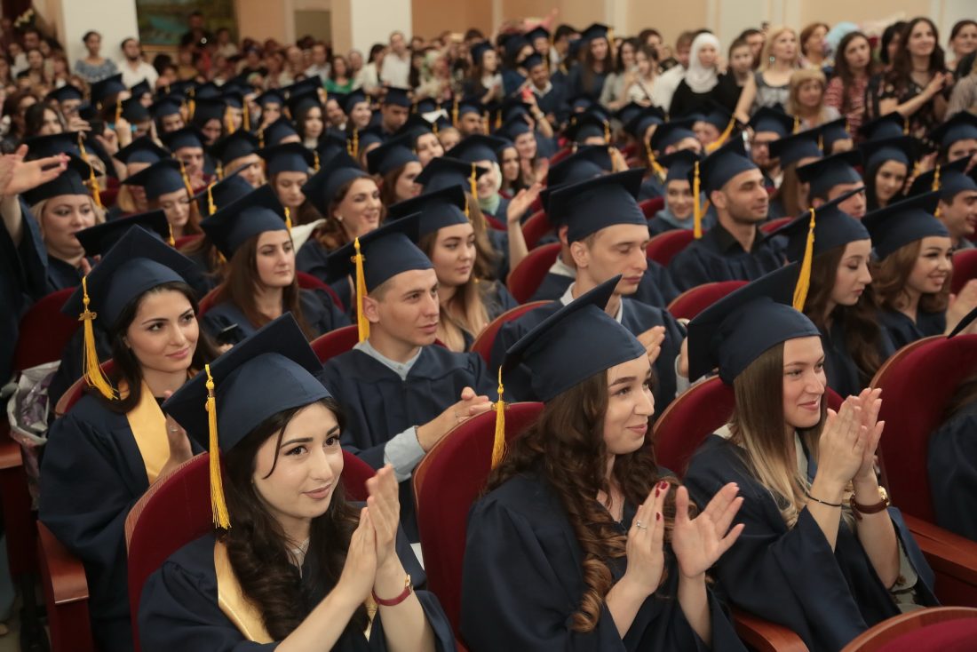 Успеваемость кбгу. КБГУ мед Факультет. КБГУ медицинский Факультет Арамисова. КБГУ Нальчик факультеты. Медфак КБГУ Инесса Арманд.