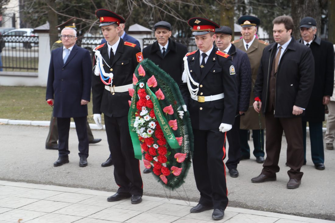23 февраля: Возложение цветов к памятнику воинам, павшим в годы Великой Отечественной войны