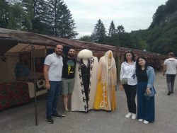 Преподаватели и студенты КБГУ посетили фестиваль народных промыслов «Алтын къол»