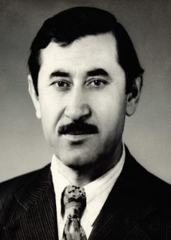 Урусмамбетов Аслан Хусейнович (1937-2010)