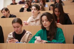 Более 150 студентов КБГУ написали Всероссийский экономический диктант
