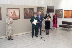 Коллекция ногайских костюмов доцента КБГУ представлена на выставке в Ессентуках