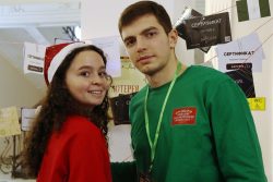 Новогоднее волшебство – своими руками: в КБГУ вновь заработала благотворительная ярмарка
