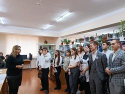 Старшеклассники в гостях у научной библиотеки КБГУ