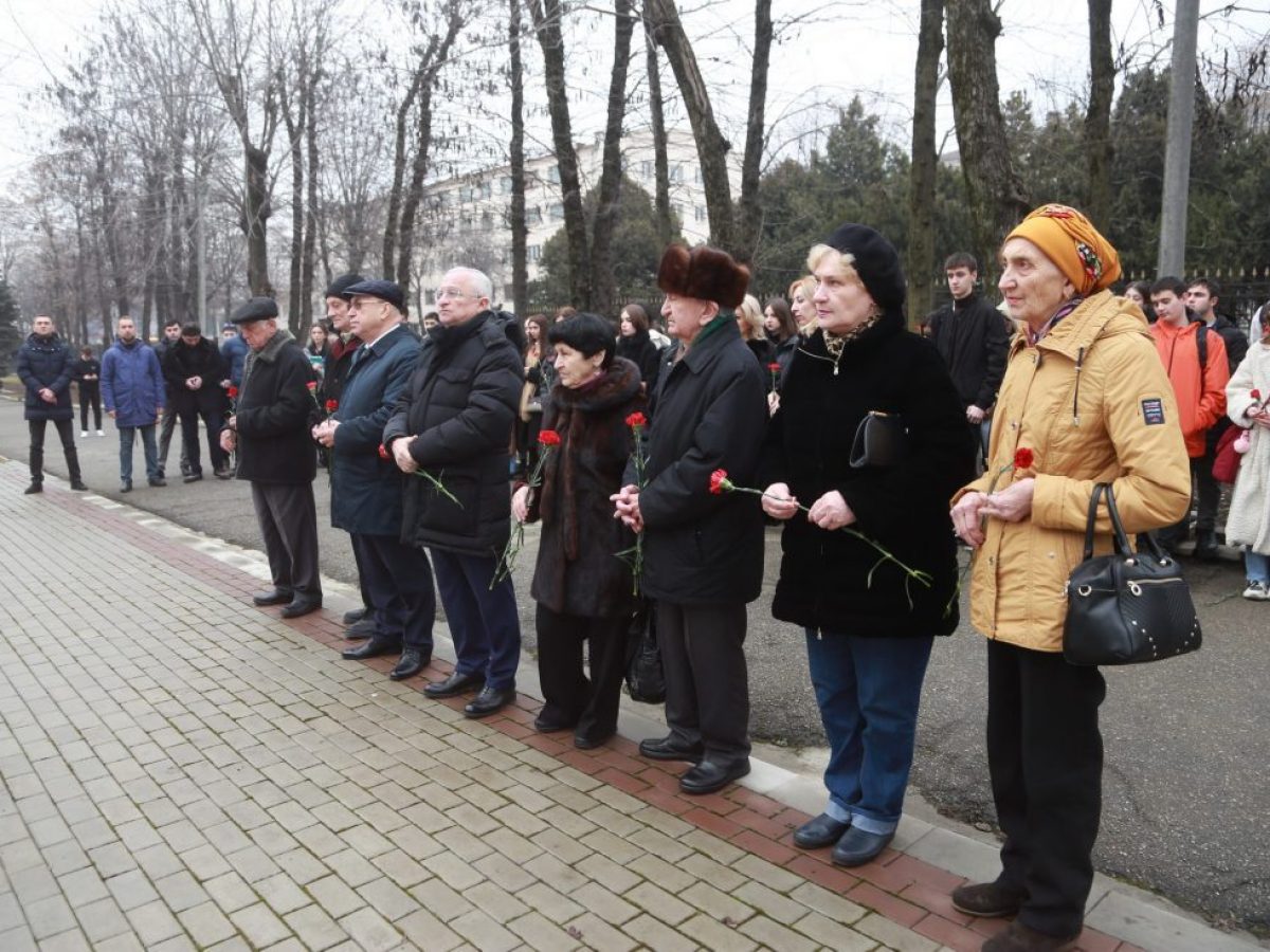 80-летие победы в Сталинградской битве отметили в КБГУ | Официальный сайт  Кабардино-Балкарского Государственного Университета им. Х.М.  БербековаОфициальный сайт Кабардино-Балкарского Государственного  Университета им. Х.М. Бербекова