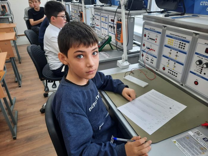 В КБГУ проходят состязания будущих инженеров-электроников