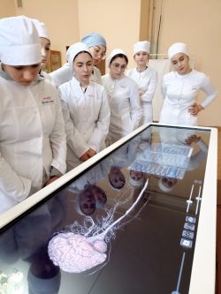 «Профориентация в профессии» - экскурсия студентов на медицинский факультет КБГУ