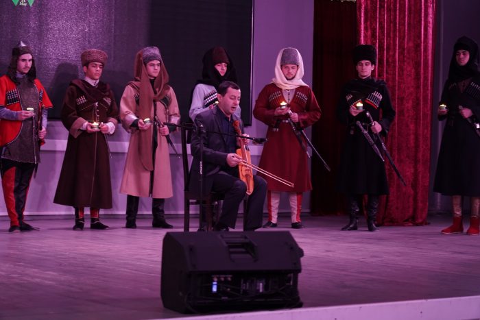 В КБГУ почтили память адыгов – жертв Кавказской войны