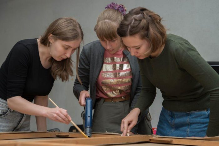 Студенты КБГУ участвовали в реставрации картин Переславского музея-заповедника