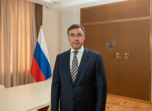 Министр науки и высшего образования России Валерий Фальков поздравляет с Днем защитника Отечества