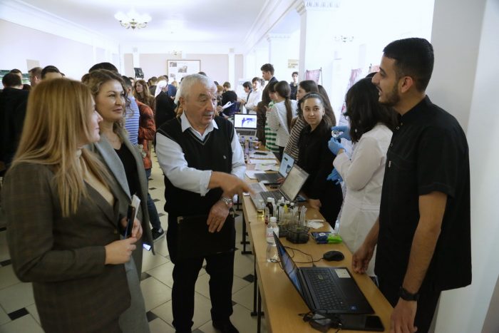Свыше 130 инновационных проектов молодых ученых были представлены на выставке в КБГУ