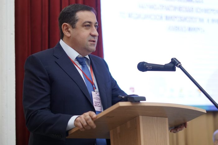 В КБГУ проходит 1-ая всероссийская научно-практическая конференция по медицинской микробиологии «Кавказ-Микро»