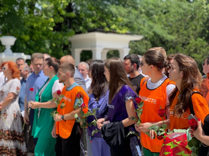 В КБГУ состоялся республиканский митинг памяти жертв чудовищных атак на Севастополь и Дагестан