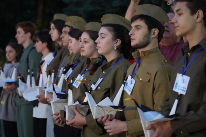 Студенты и сотрудники КБГУ приняли участие в патриотической акции «Свеча памяти»