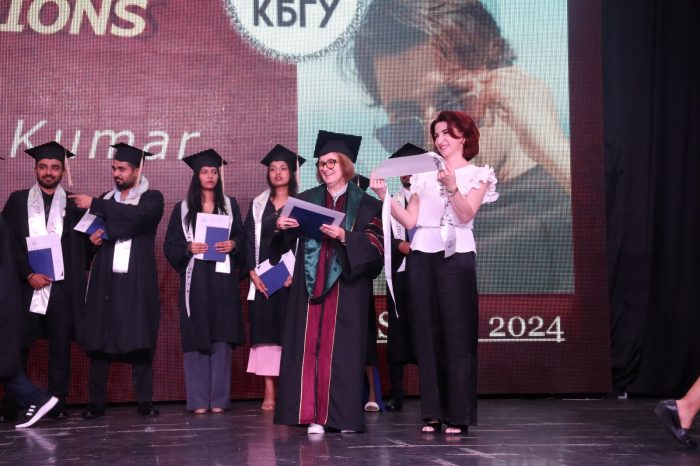 В КБГУ вручили дипломы англоговорящим выпускникам-медикам