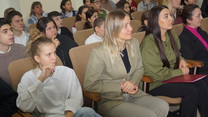 Студенты КБГУ побывали в специальной коррекционной школе - интернате в ст. Приближная