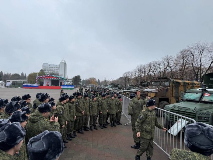 Смотр трофейной военной техники иностранных армий, подбитой и захваченной в процессе СВО