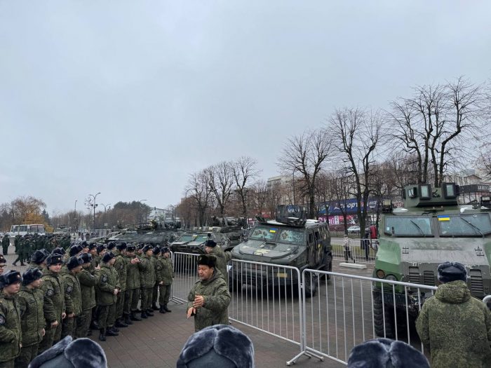 Смотр трофейной военной техники иностранных армий, подбитой и захваченной в процессе СВО