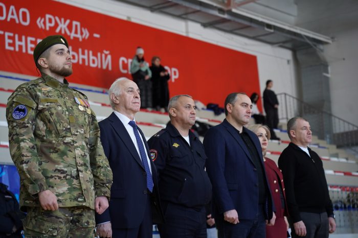 И посоревновались, и солдатской каши отведали! В КБГУ прошел спортивно-патриотический квест «Искра»