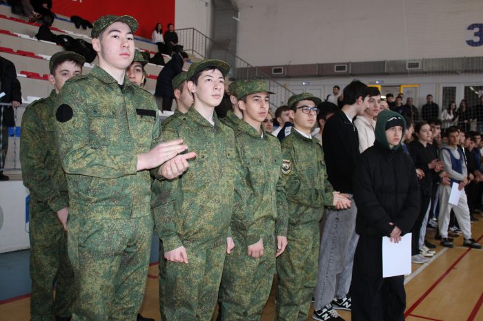 И посоревновались, и солдатской каши отведали! В КБГУ прошел спортивно-патриотический квест «Искра»