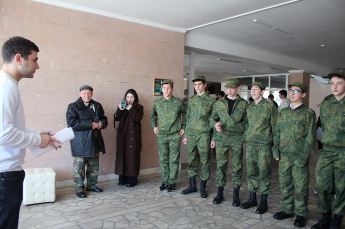 И посоревновались, и солдатской каши отведали! В КБГУ прошел спортивно-патриотический квест «Искра»