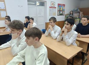 Путь к высшему образованию начинается со школьной скамьи: преподаватели КБГУ встретились со старшеклассниками