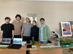 Институт математики и естественных наук КБГУ принял участие в работе ярмарки трудоустройства «Работа России. Время возможностей». Институт математики и естественных наук КБГУ принял участие в работе ярмарки трудоустройства «Работа России. Время возможностей».