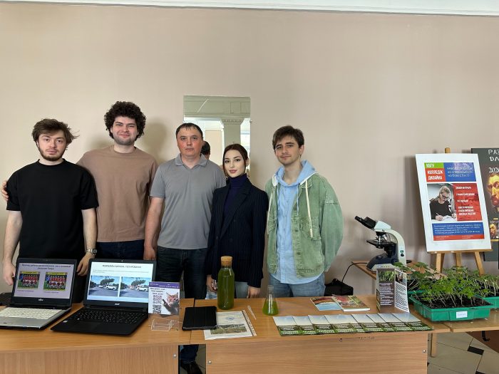 Институт математики и естественных наук КБГУ принял участие в работе ярмарки трудоустройства «Работа России. Время возможностей».