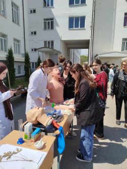 Профориентационный фестиваль в КБГУ "Поступай правильно"