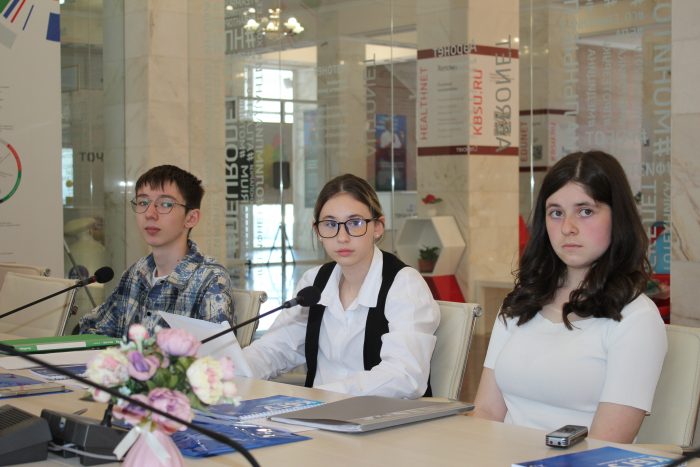 В КБГУ отметили День славянской письменности и культуры и День филолога
