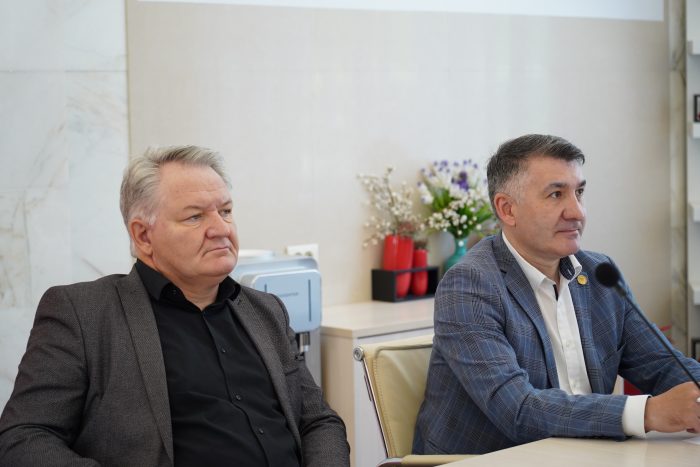 В КБГУ отметили День славянской письменности и культуры и День филолога