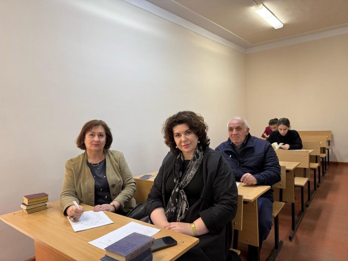 В КБГУ прошла олимпиада по английскому языку в честь 80-летия Победы