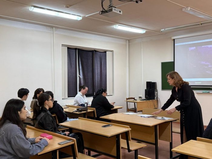 В КБГУ прошла олимпиада по английскому языку в честь 80-летия Победы