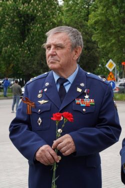 В рамках празднования 80-летия Великой Победы и Года защитника Отечества в Кабардино-Балкарском государственном университете им. Х.М. Бербекова состоялась встреча с героями Российской Федерации Виктором Маркеловым и Сергеем Борисюком.