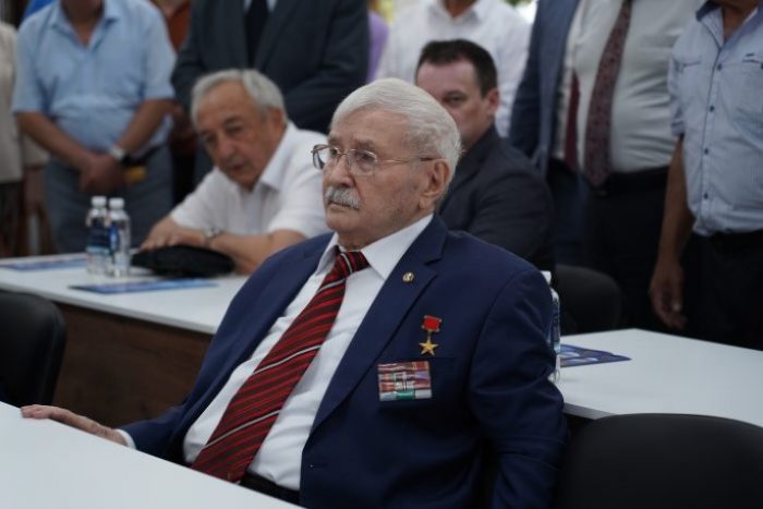 МИХАИЛ ЗАЛИХАНОВ: «Я ЧЕЛОВЕК, РОЖДЕННЫЙ В ГОРАХ И ПРИГОВОРЕННЫЙ СЛУЖИТЬ ИМ»
