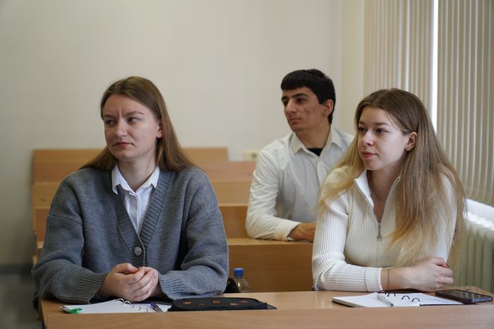 Луганские студенты-лингвисты прокачивают переводческие навыки в КБГУ