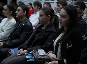 «Обучение служением» в КБГУ: лекции про ИИ и наставничество