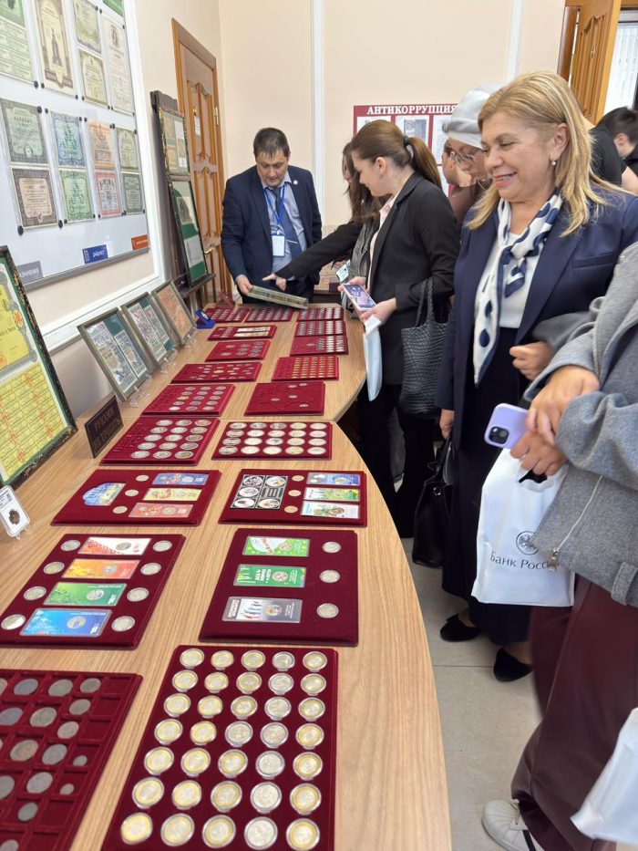 Студенты ИПЭиФ КБГУ приняли участие в Дне открытых дверей Банка России