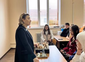 В лабораториях ИМиЕН и ЦКП «Генетика и селекция им. М.К. Керефовой» обучающиеся общеобразовательных школ познают увлекательный мир молекулярной биологии В лабораториях ИМиЕН и ЦКП «Генетика и селекция им. М.К. Керефовой» обучающиеся общеобразовательных школ познают увлекательный мир молекулярной биологии