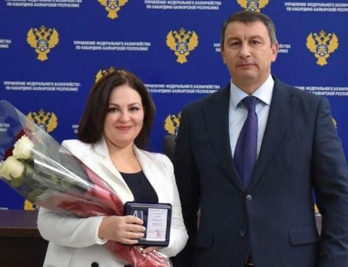 Начальник Управления планирования и финансово-экономического анализа КБГУ Асият Калмыкова награждена медалью «За усердие и пользу»