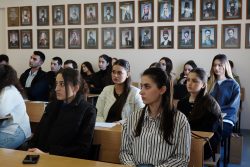 В КБГУ обсудили исторические корни народного единства В КБГУ обсудили исторические корни народного единства