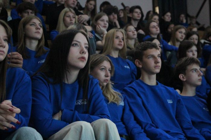 В КБГУ школьникам из Луганска рассказали о жизни и творчестве Юрия Темирканова