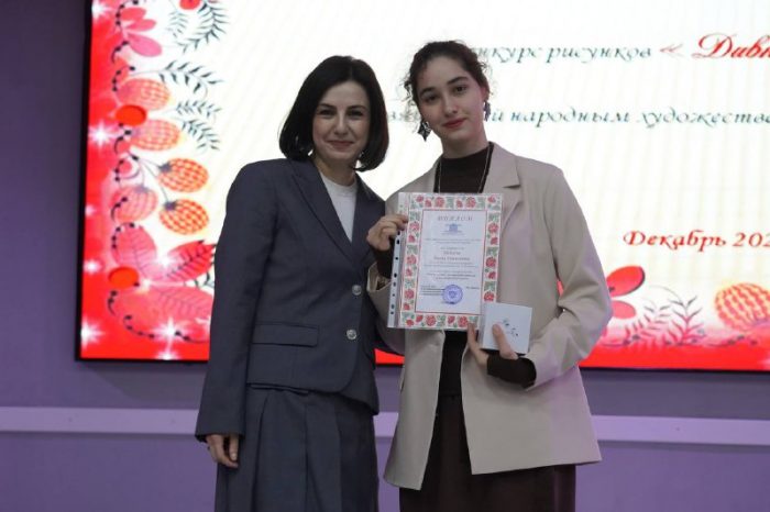 Студентка КИТиЭ КБГУ заняла первое место в конкурсе рисунков «Дивные кружева»