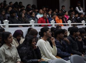 «Другой тип риска»: в КБГУ прошел открытый разговор о вреде вейпов с иностранными студентами